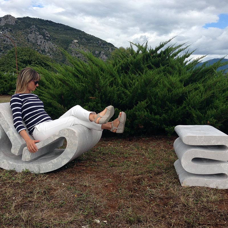 table with chairs marmitaliani